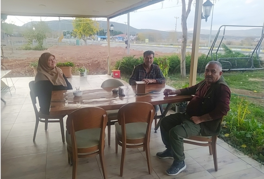 “Edremit Yolu Üzerindeki Lezzet Durağı: Etçi Yılmaz – Doğanın İçinde Keyifli Mekan”