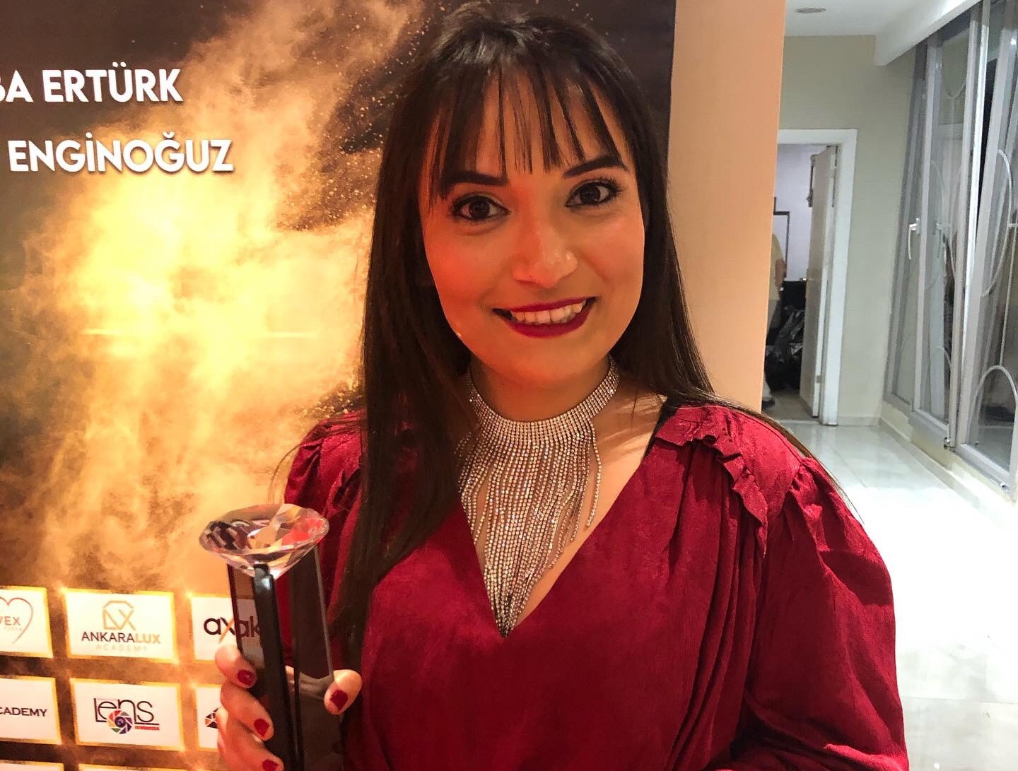 Gazeteci Rukiye Ay’a anlamlı ödül