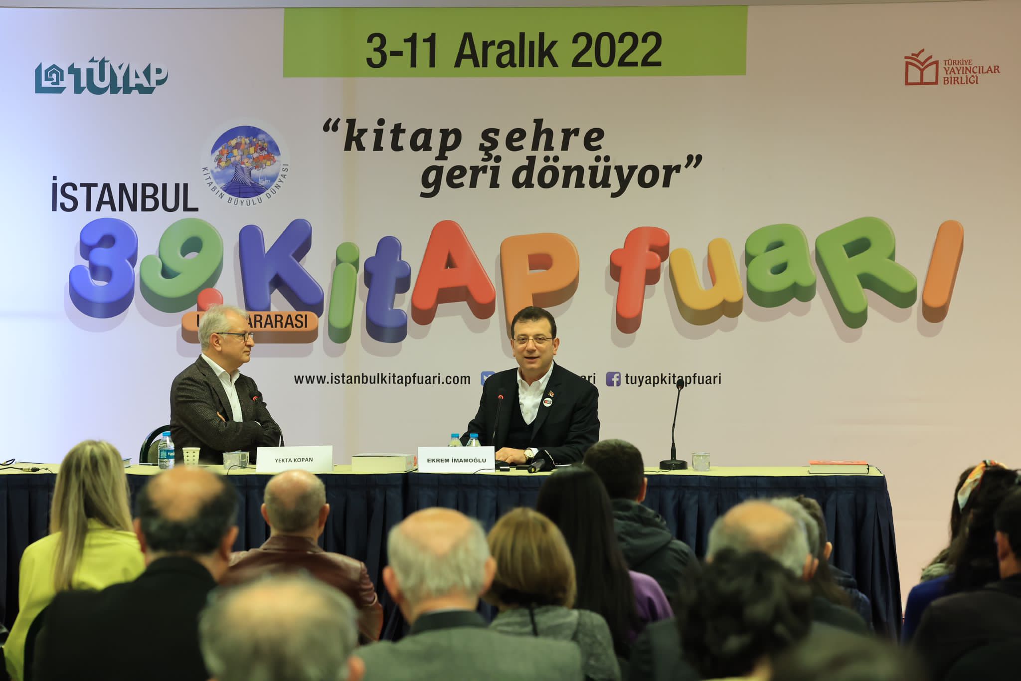 Başkan İmamoğlu, Türbelere girip de duanızı ediyorsunuz. Bir anda manevi bir huzura kavuşuyorsunuz