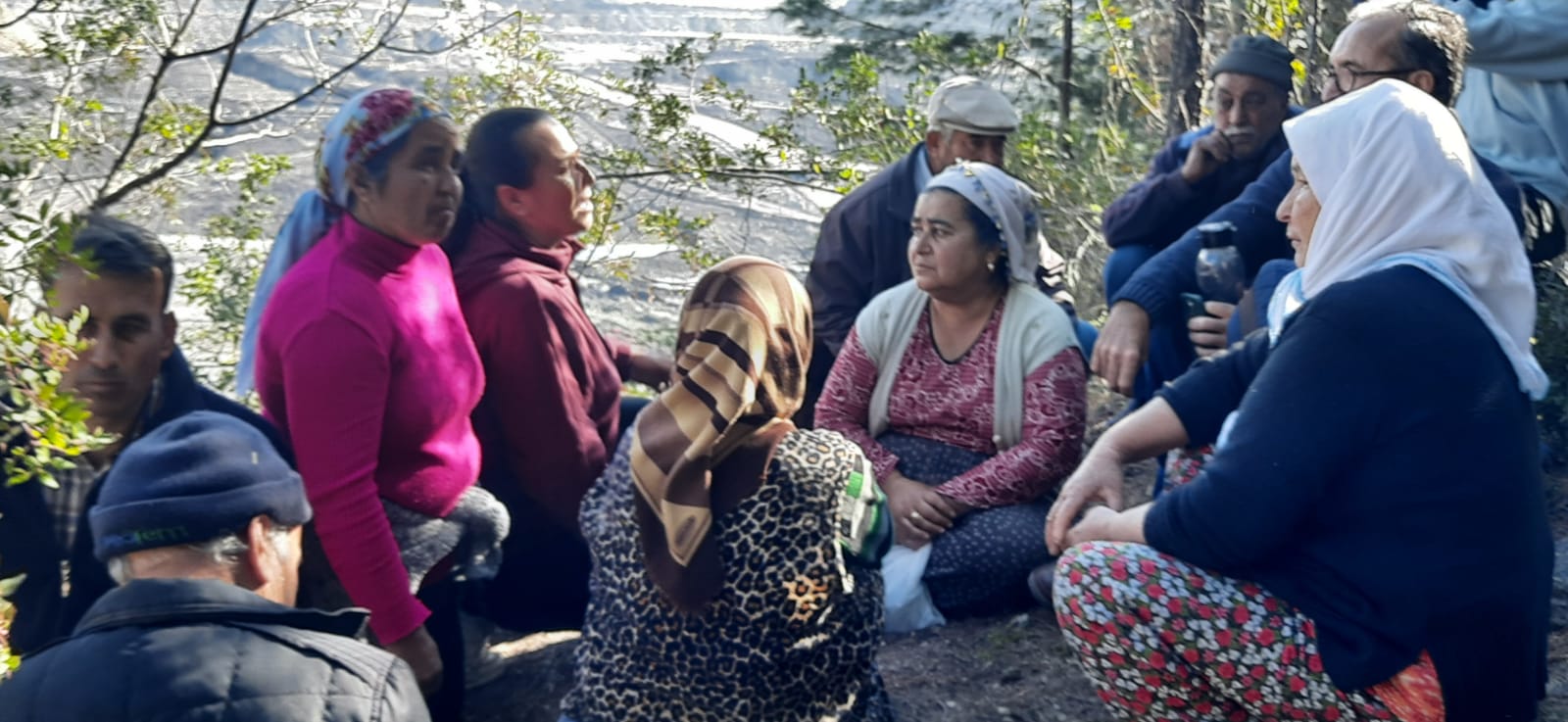 İkizköy’de köylünün kullanım alanı olan ormanlar talan edildi