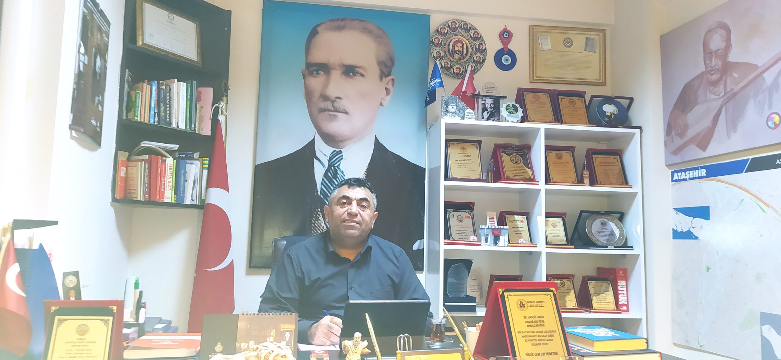 Aşık Veysel mahalle muhtarı Bakır, vatandaşın gönlüne dokunuyor