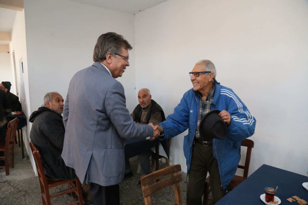 BAŞKAN ARSLAN: MERKEZ KIRSAL AYRIMI YOK EDREMİT’TE HİZMET HER YERE ULAŞIYOR