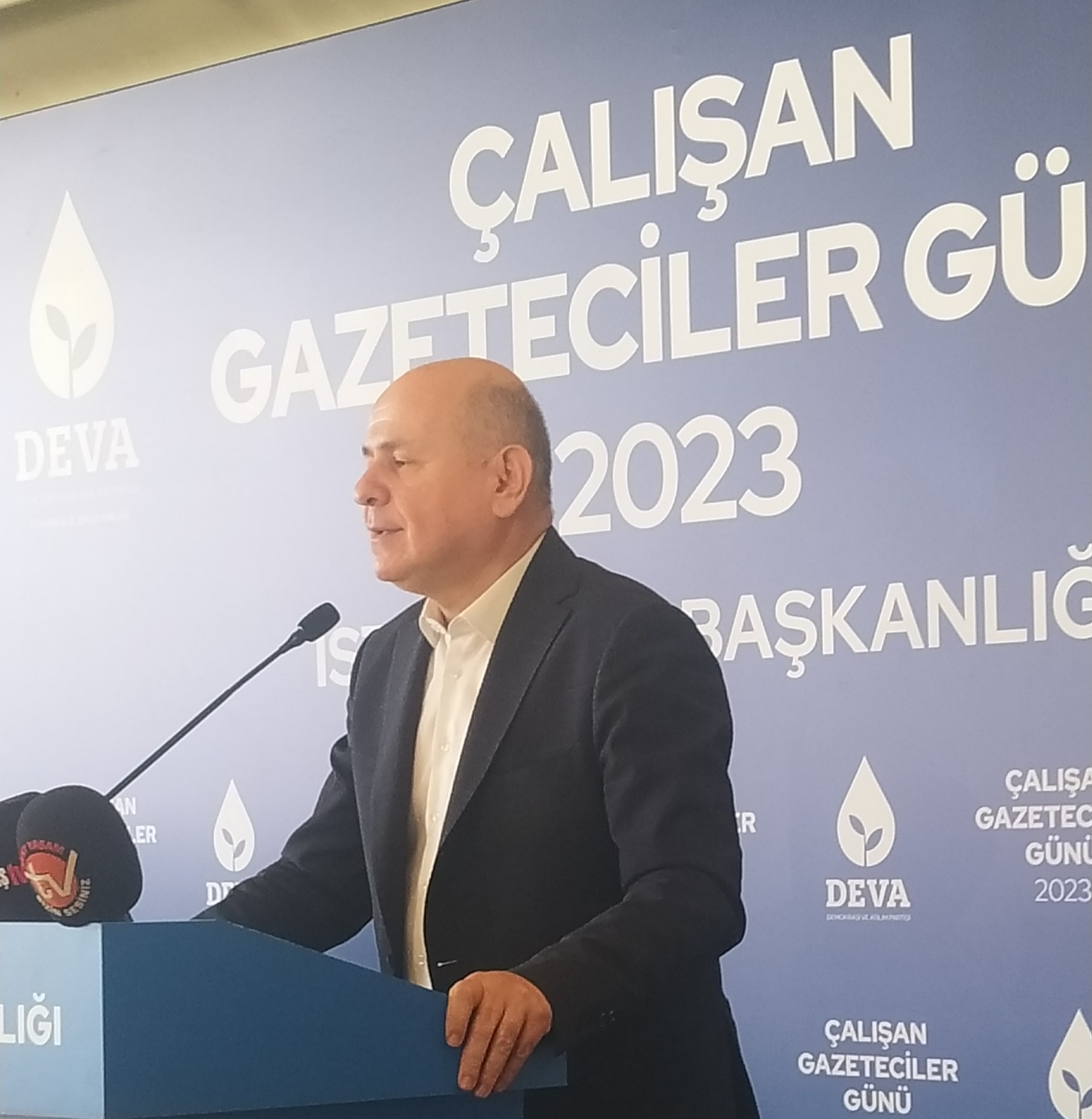 İstanbul Deva Partisi, Gazeteciler Gününü Kahvaltıyla Kutladı