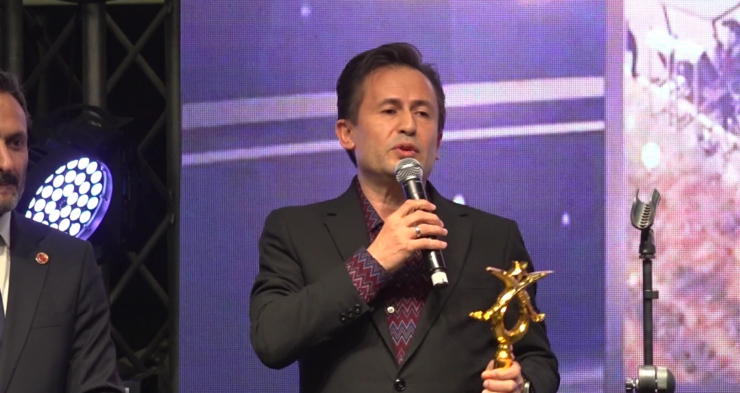 ANADOLU YAZARLAR VE GAZETECİLER DERNEĞİ’NDEN BAŞKAN YAZICI’YA ALTIN İMZA ÖDÜLÜ