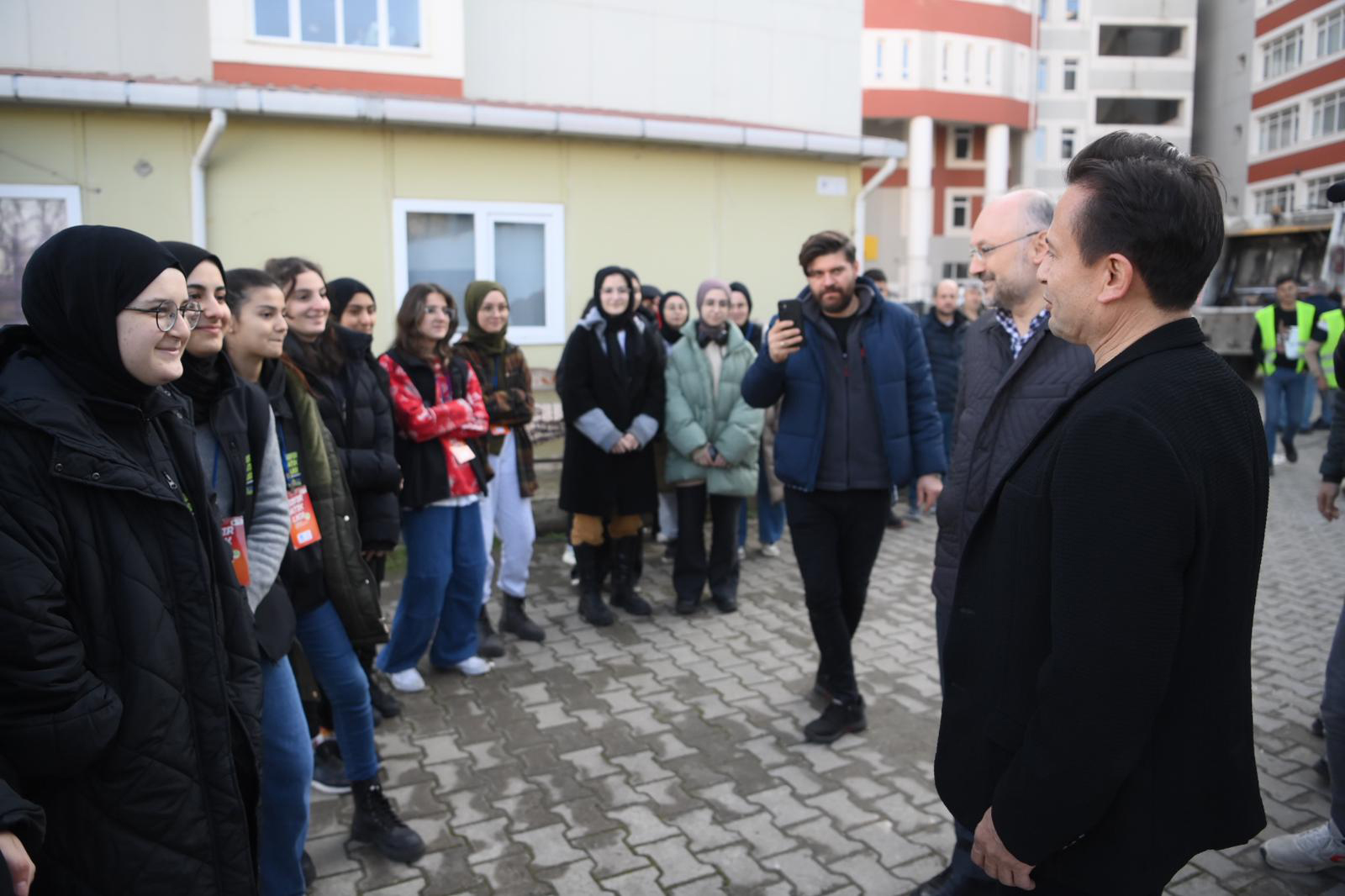 TUZLALI LİSELİLER 5 HAFTADA 31 BİN 5 YÜZ KİLO ATIK TOPLADILAR