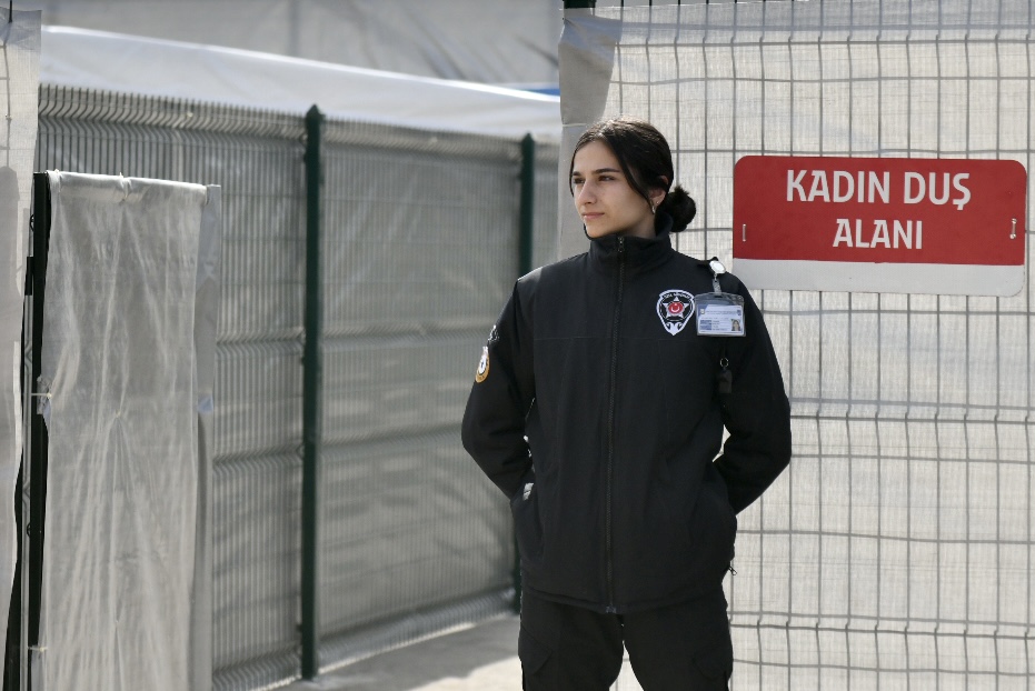 BAŞKAN YAVAŞ’IN KAHRAMANMARAŞ’A KURDUĞU SABİT DUŞ ALANLARI HİZMETE BAŞLADI