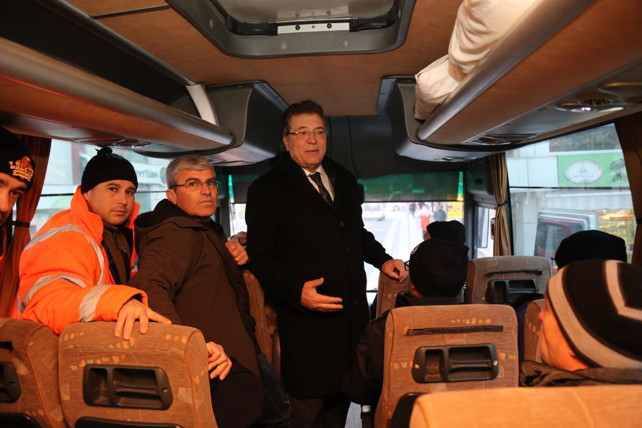 Edremit Belediyesi ilk yardım ekibi deprem bölgesine gitti