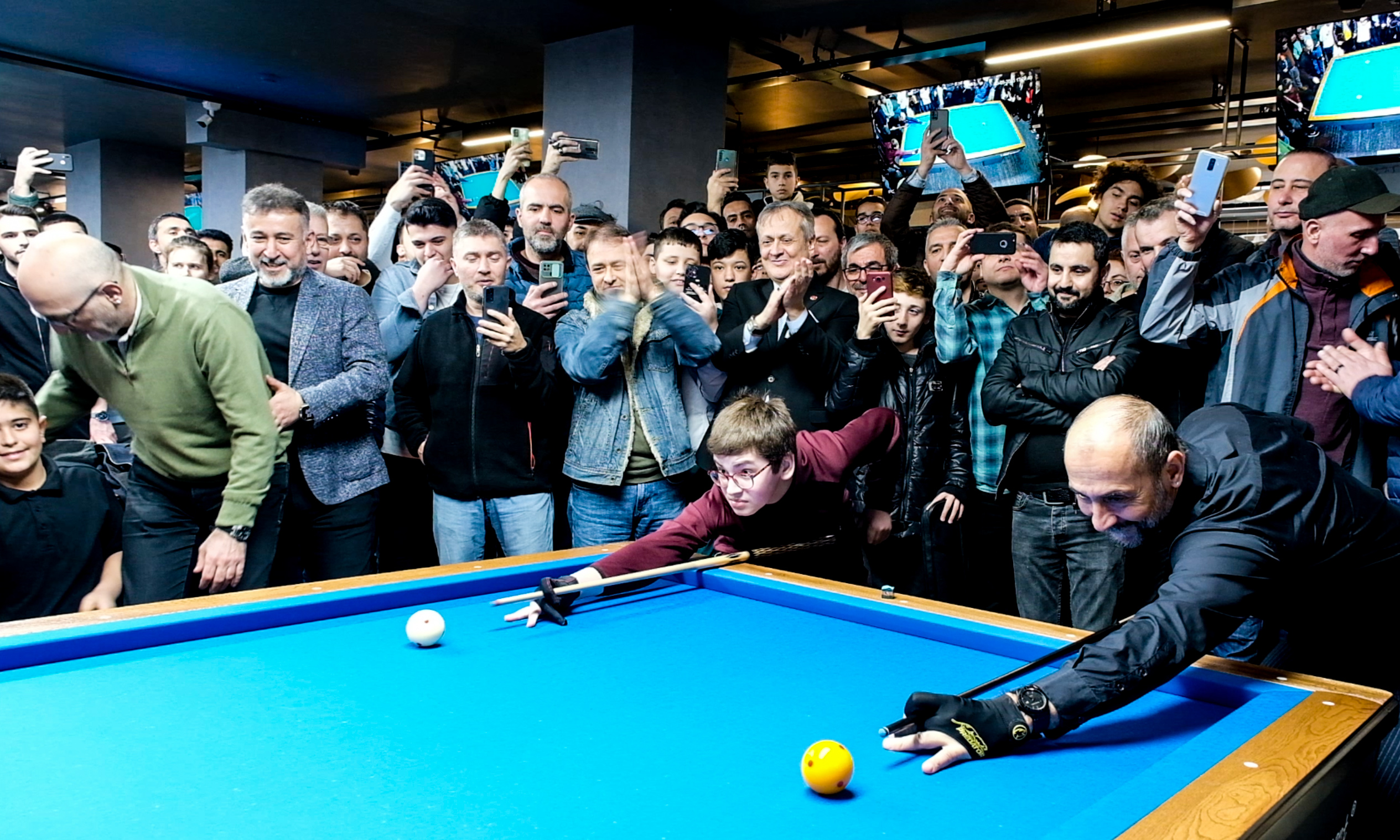 DÜNYA ŞAMPİYONUNA BURSA’DA YOĞUN İLGİ