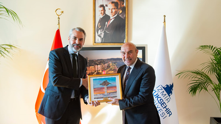 Başkan Tunç Soyer, “İzmir olarak yılın 300 günü güneş aldığımız için gurur duyuyoruz