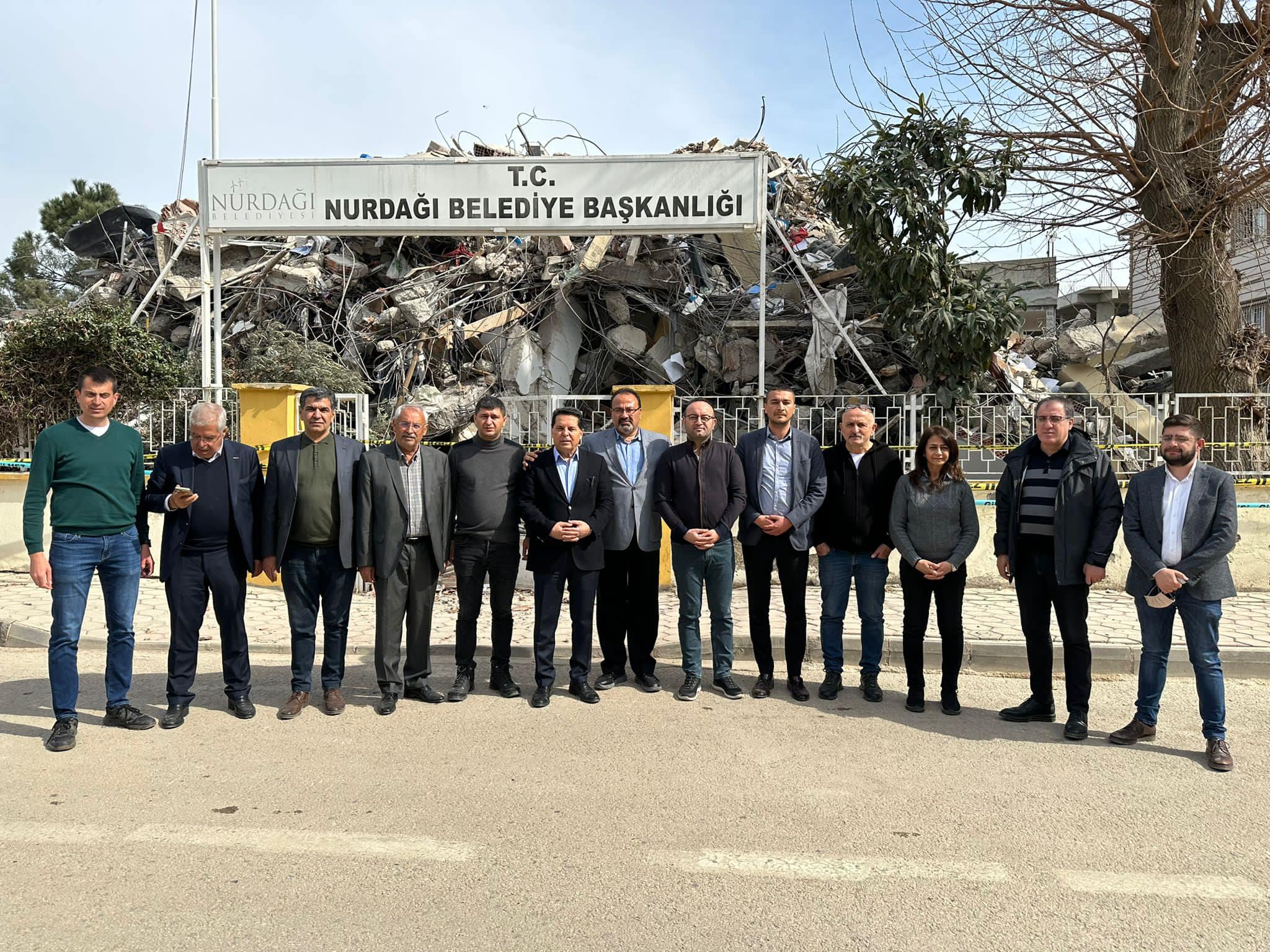 İBB Meclisi Üyeleri deprem bölgelerinde inceleme yaptı.