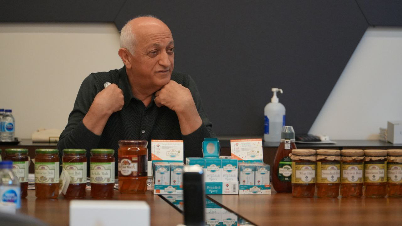 Balparmak Depremzedelerin yaralarını sardı