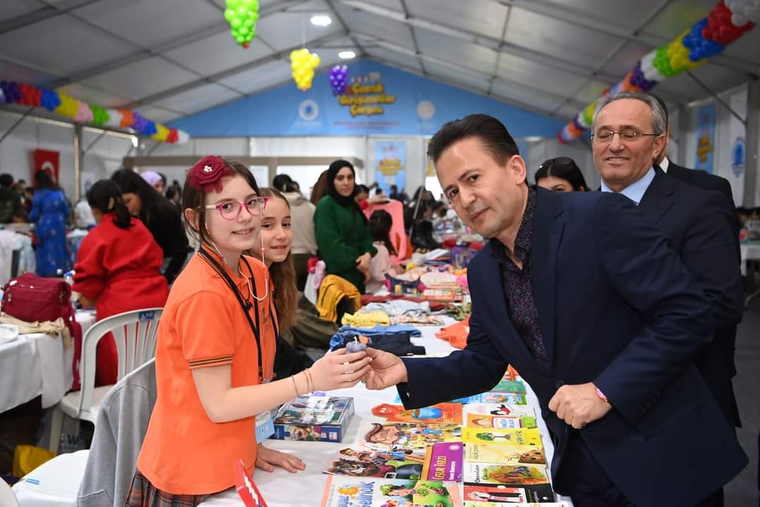 TUZLA BELEDİYE BAŞKANI DR. ŞADİ YAZICI;  -“ÇOCUK GİRİŞİMCİLER ÇARŞISI ASLINDA BİR TECRÜBE KAZANMA, BİR DENEYİMLEME LABORATUVARIDIR”