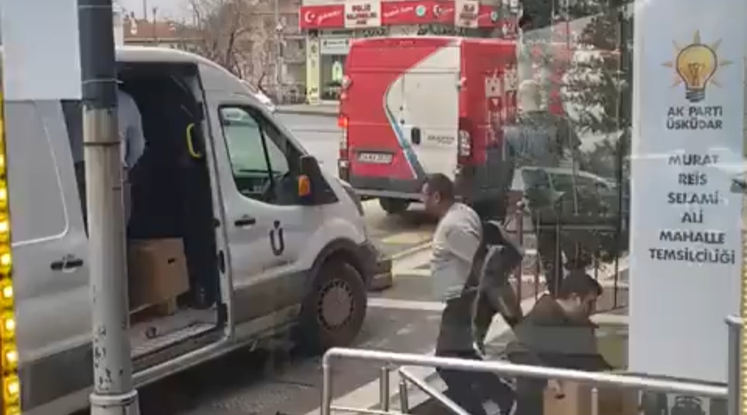 Ramazan kolileri, AKP Mahalle Temsilciliği’nde istiflendi.