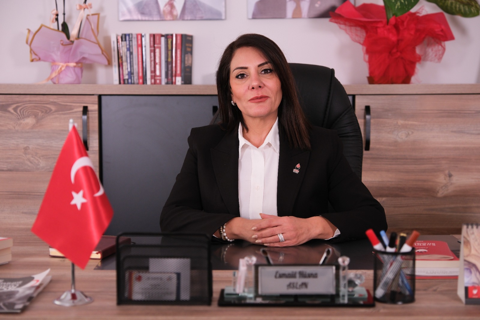 Zafer Partili Aslan, Namazgah Tepe’deki bakımsızlığa isyan etti: Şehitlerimize bir anıt mezarı çok gördünüz