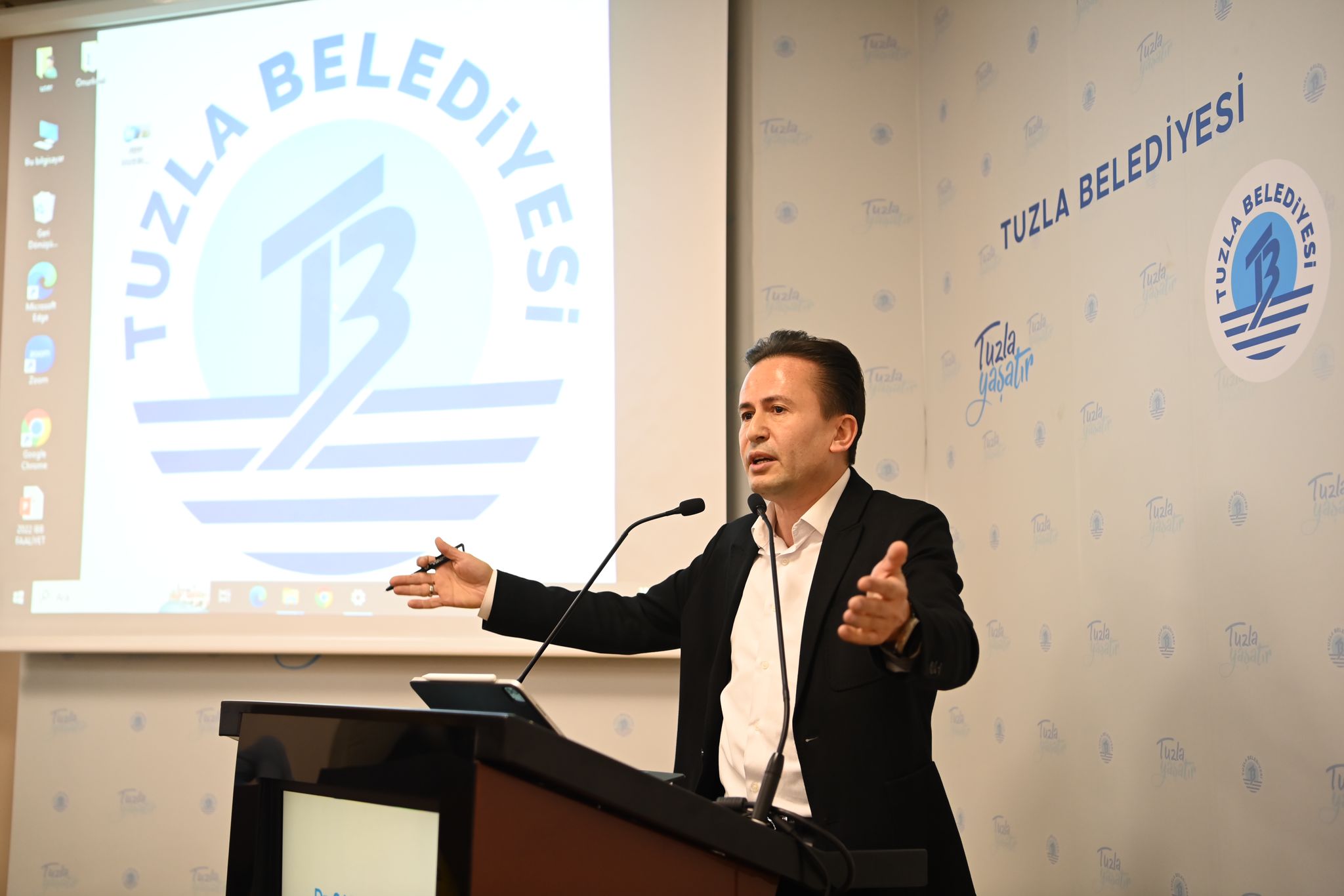 BAŞKAN YAZICI’NINDA KATILDIĞI MECLİS TOPLANTISINDA,TUZLA BELEDİYESİ 2022 YILI FAALİYET RAPORU KABUL EDİLDİ