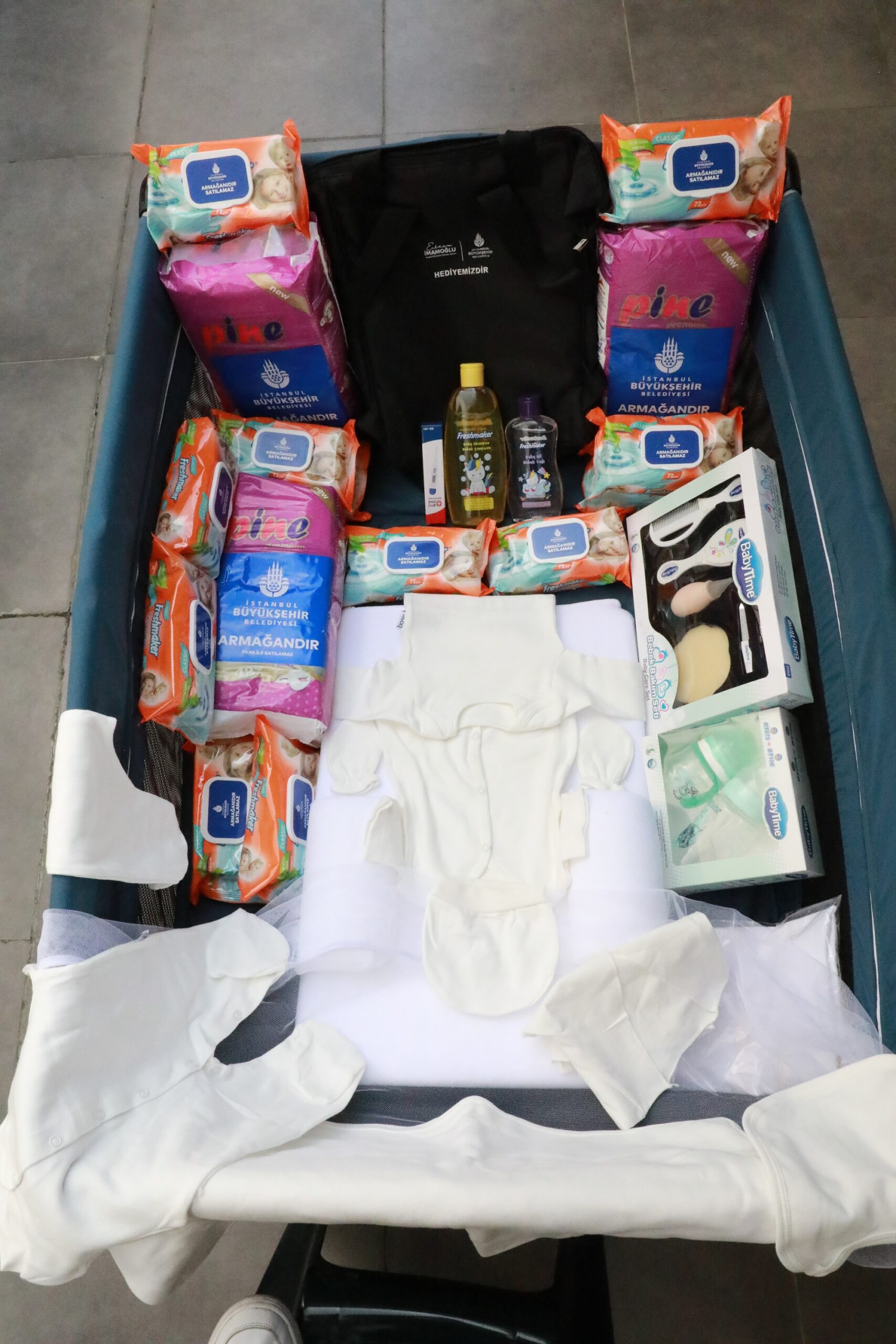 ANNELERİN YANINDAYIZ