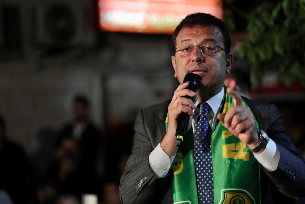 İMAMOĞLU: KOLTUĞUN BİTTİĞİ GÜN, MİLLETİN HUZURUNA YİNE 50, 100, 200 KORUMAYLA GELİYORSAN; SEN GİT UZAYDA YAŞA ÇIK MİLLETTEN, BU İFTİRAYI ATTIĞIN İNSANLARDAN ÖZÜR DİLE