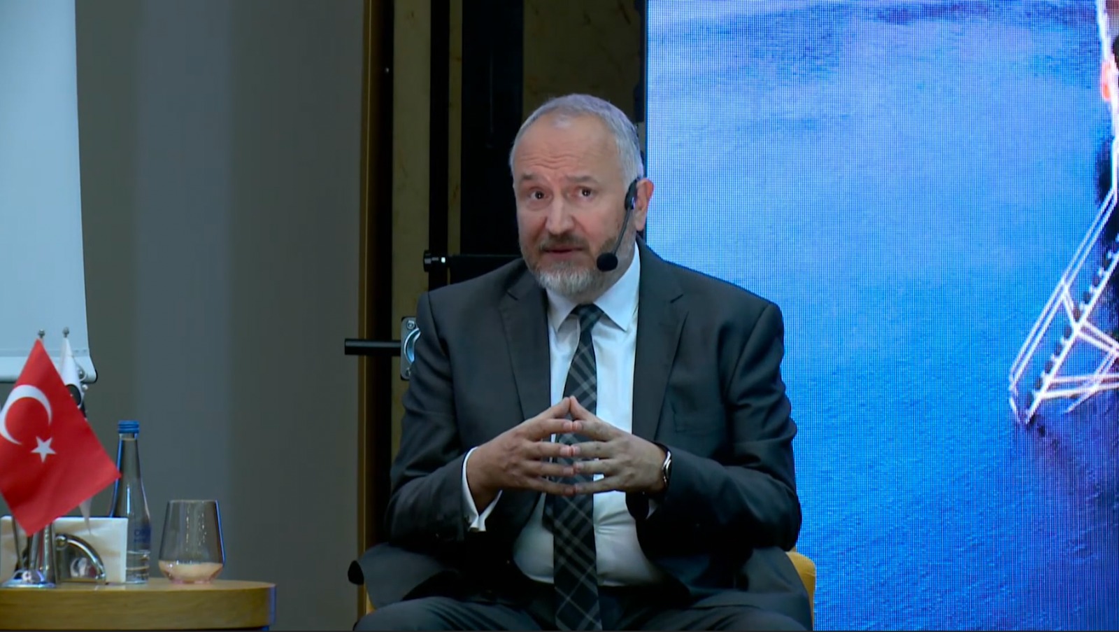 Kaan Kaşif Kavaloğlu: Nisanda Antalya’ya gelen turist sayısının 2 milyonu geçtiğini kaydetti