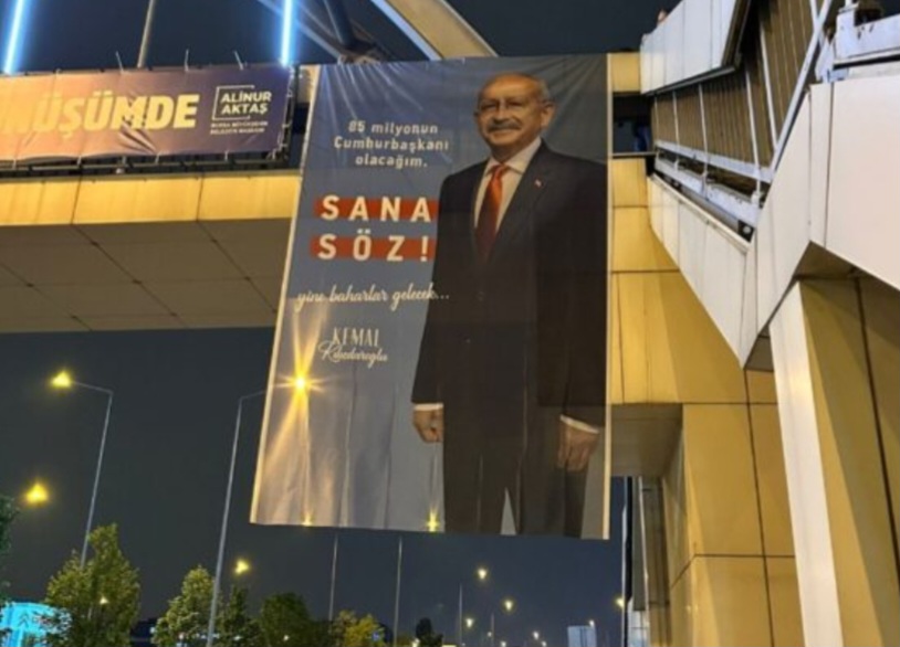 BURSA’DA KILIÇDAROĞLU AFİŞİ ASAN 5 GENÇ GÖZALTINA ALINDI