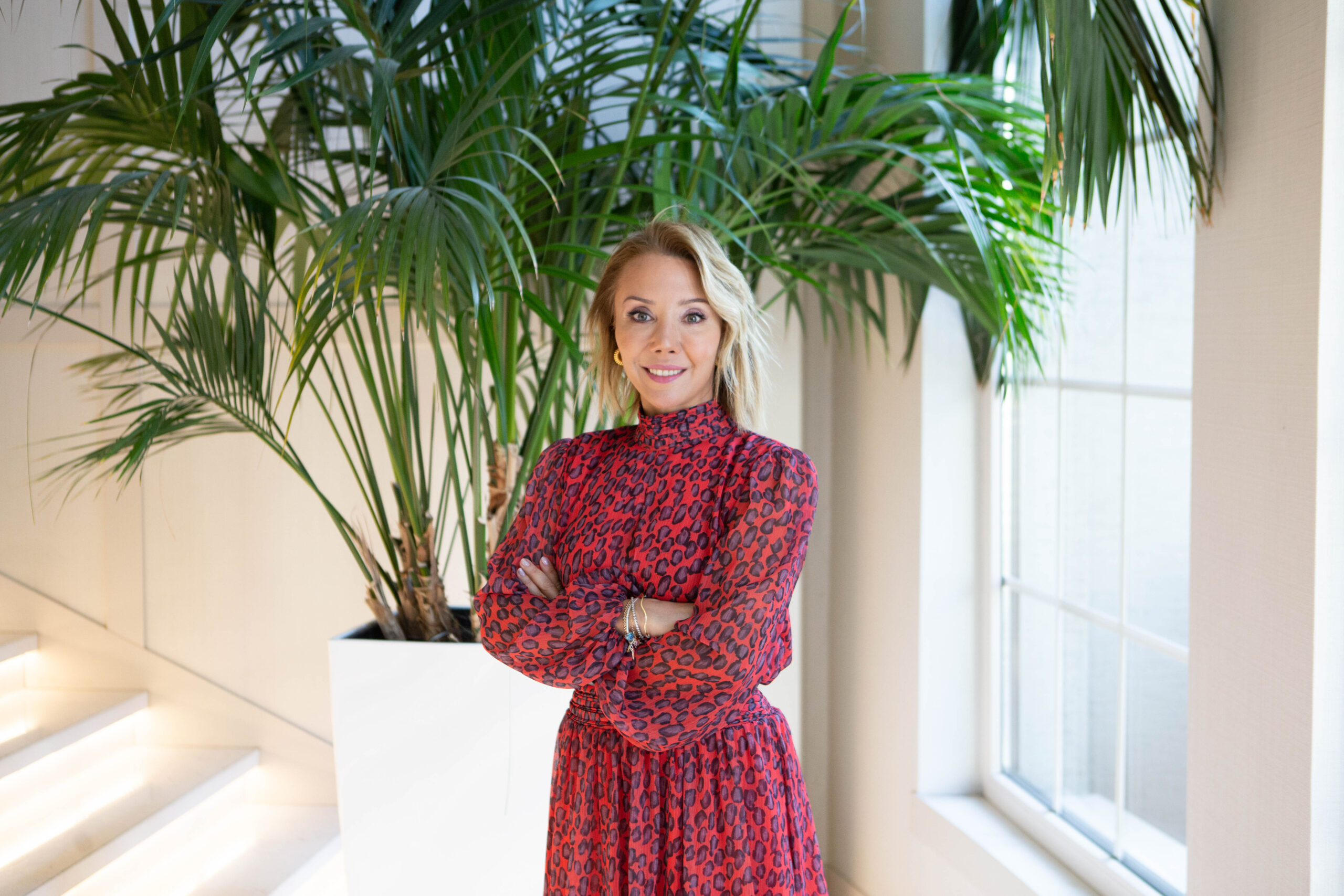 VİZE KRİZİ BÜYÜYOR,   İŞ DÜNYASI, TURİSTLER VE SANATÇILAR DA MAĞDUR