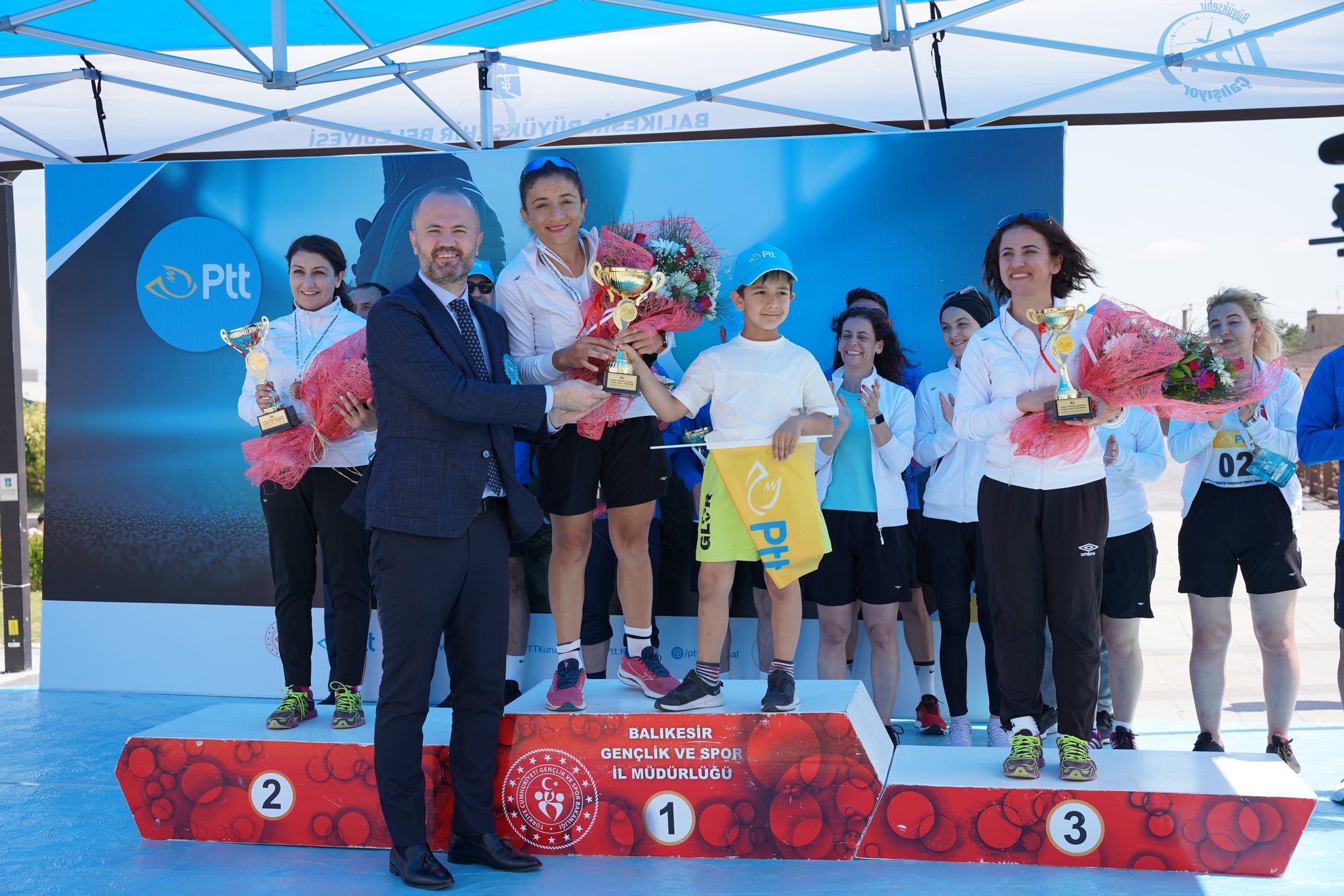 POSTACI YÜRÜYÜŞ YARIŞMASI FİNALİ BALIKESİR’DE GERÇEKLEŞTİRİLDİ