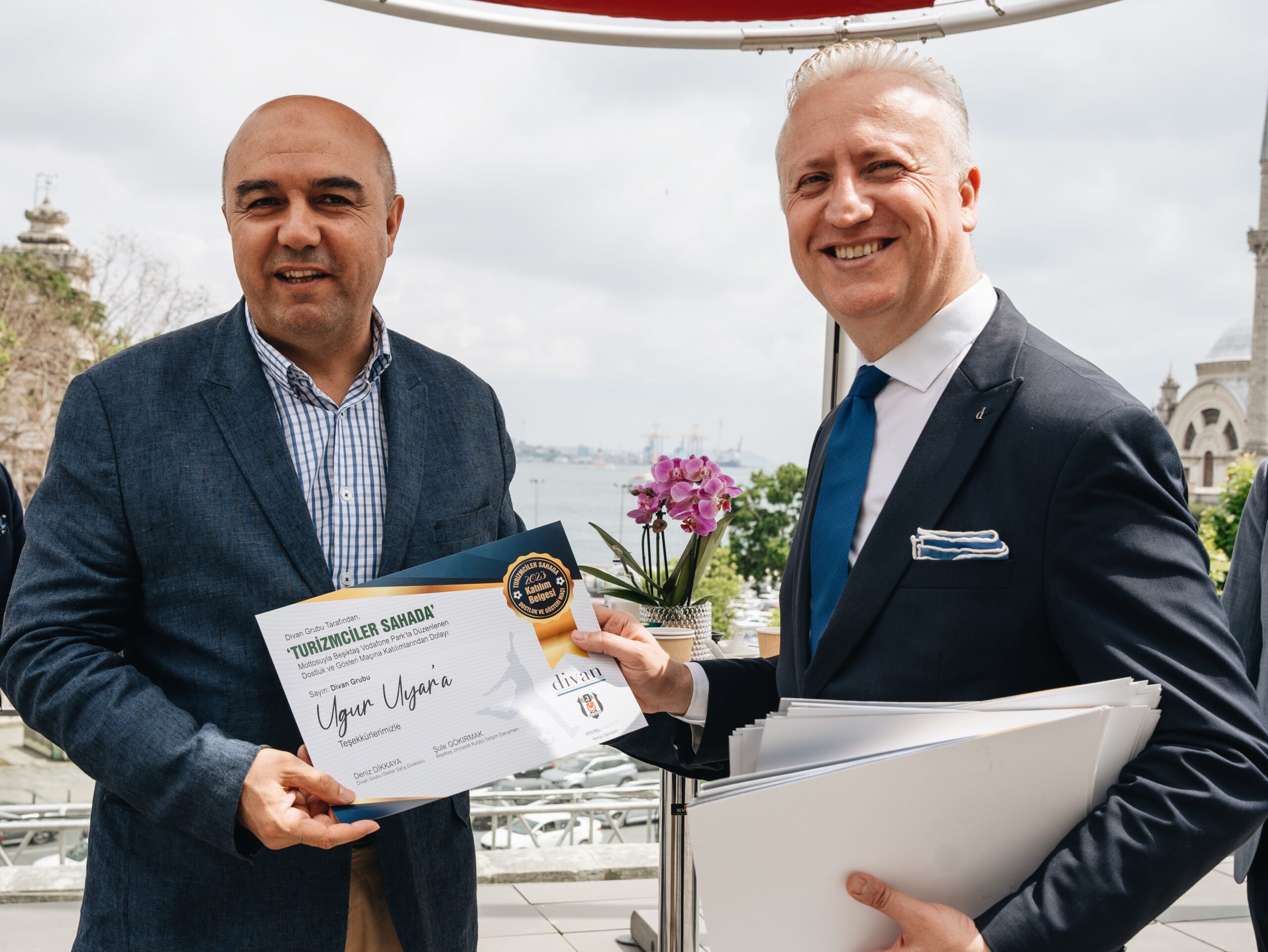 Divan Grubu Turizmciler ile Yeşil Sahada