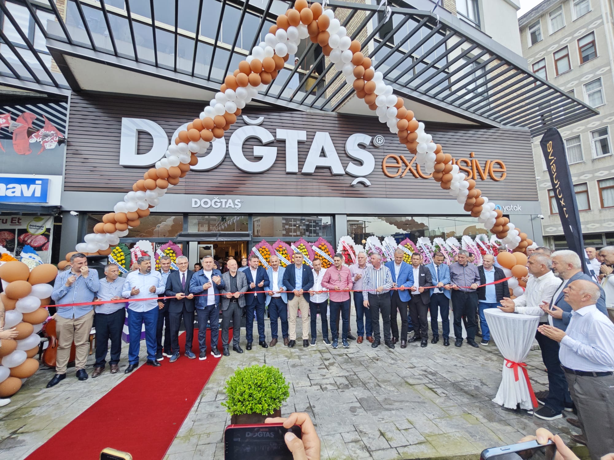 DOĞTAŞ, ARTVİN-HOPA’DA YENİ MAĞAZASINI AÇTI!