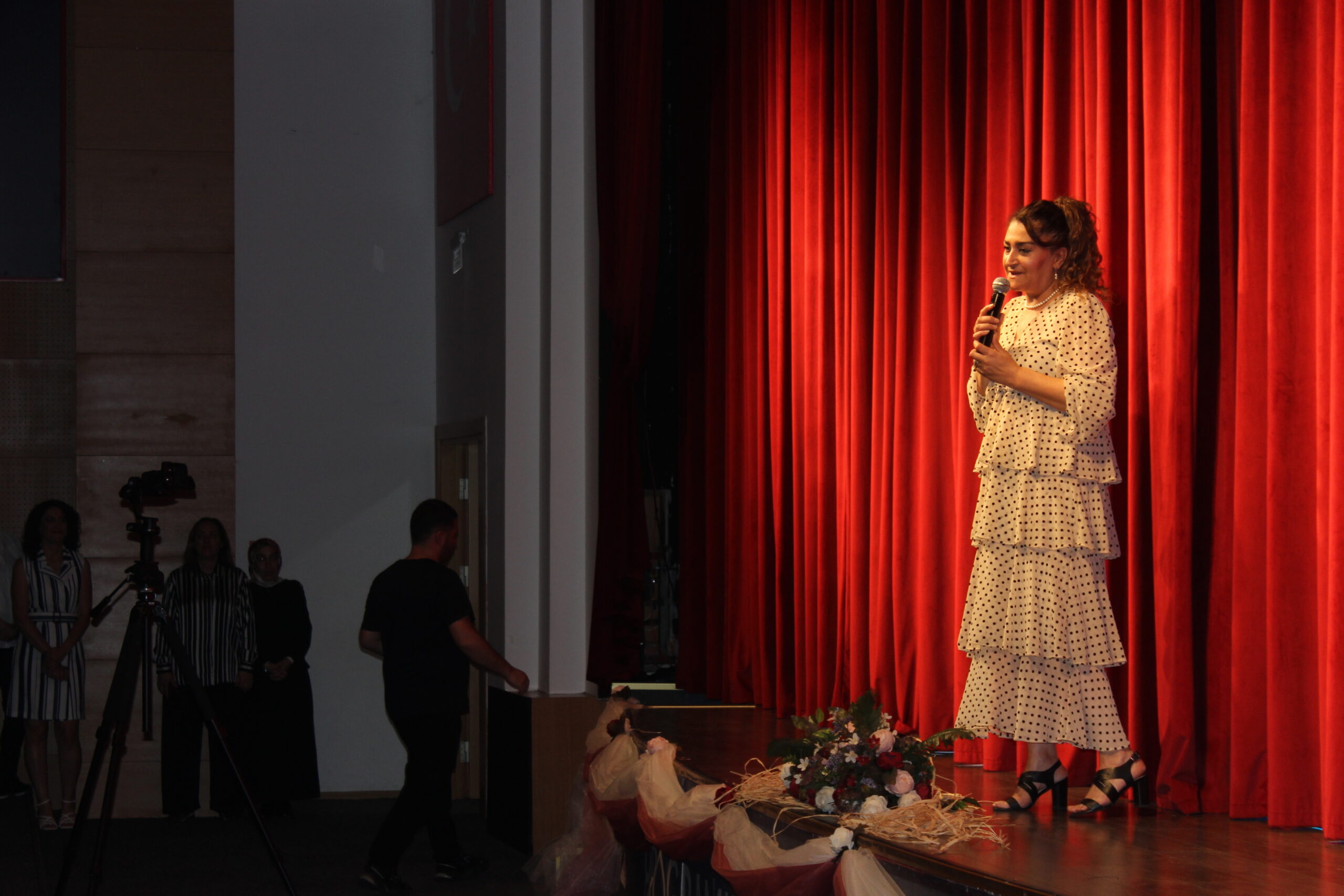 Çekmeköy Anaokulu bu yılın mezunlarını verdi