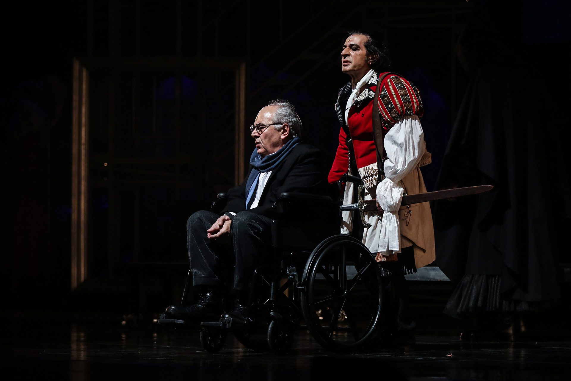 OKAN BAYÜLGEN İLE “RICHARD” İLK KEZ HARBİYE AÇIKHAVA’DA!