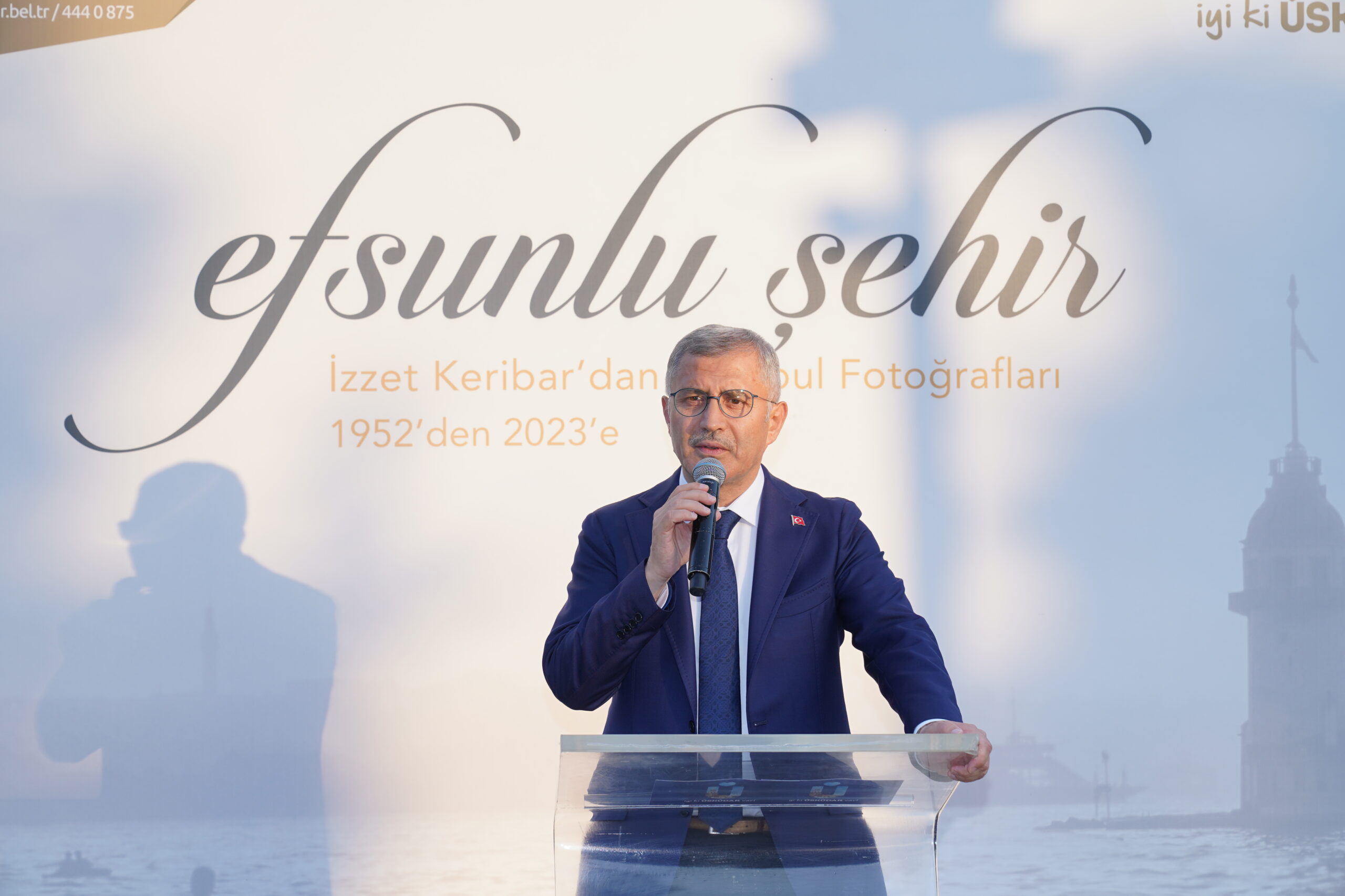 ÜSKÜDAR BELEDİYESİ İZZET KERİBAR’IN “EFSUNLU ŞEHİR” FOTOĞRAF SERGİSİNİ İSTANBULLULARLA BULUŞTURDU