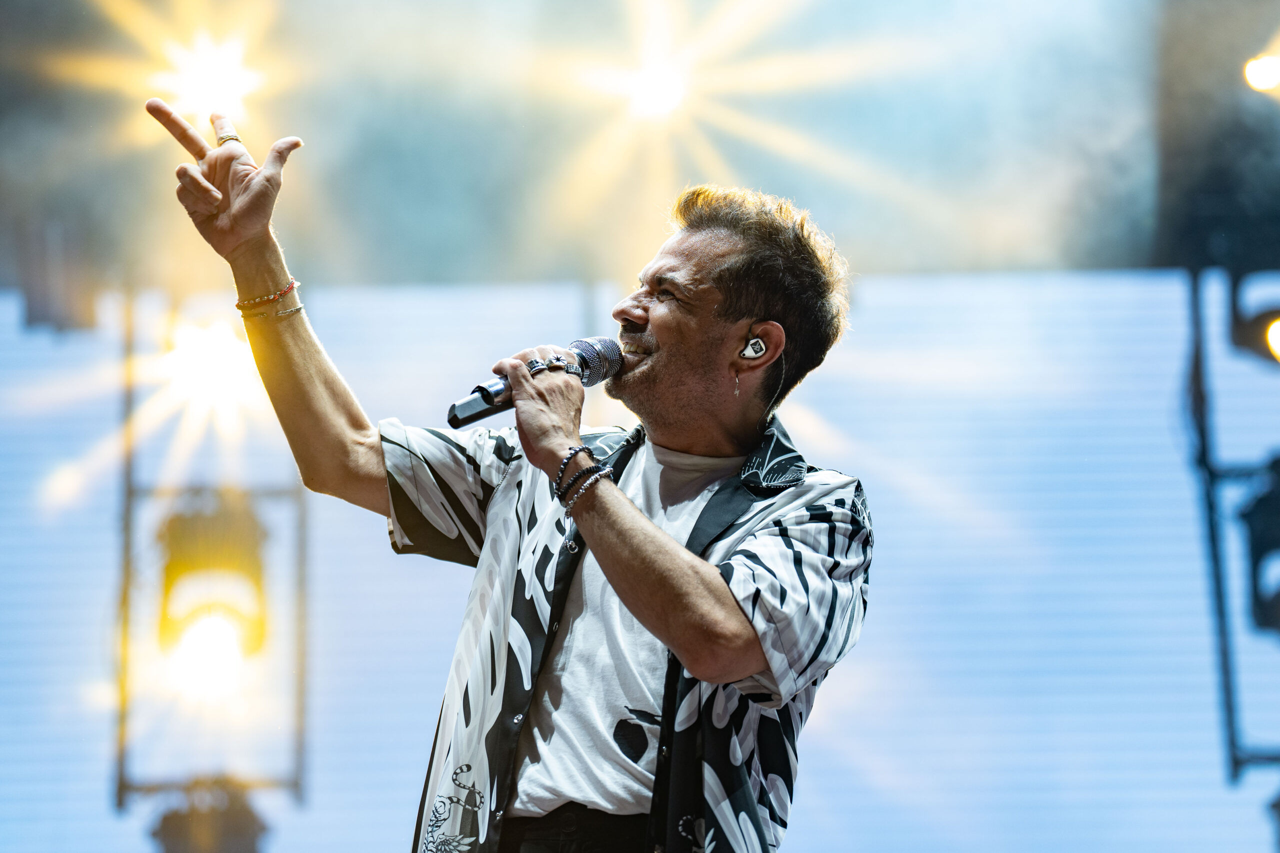 KENAN DOĞULU “YAZ KONSERLERİ” TURNESİNE START VERDİ