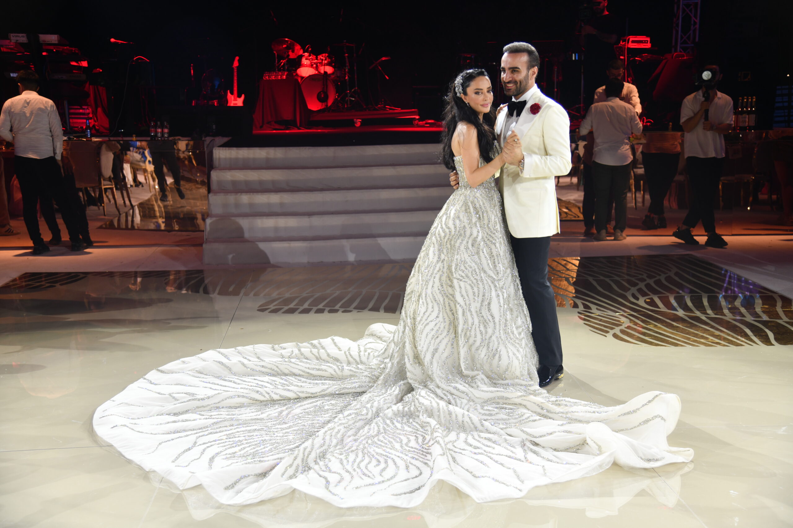 DÜĞÜN BİTTİ, GELİNLİĞİN YANKILARI DEVAM EDİYOR