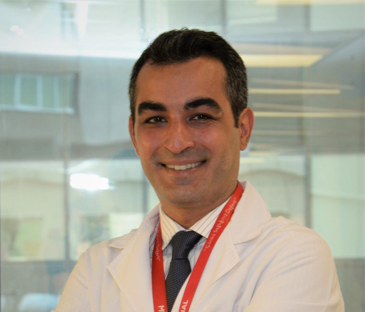 ÇOCUKLARI AŞIRI SICAKLARDA GÜNEŞİN ZARARLARINDAN KORUYUN