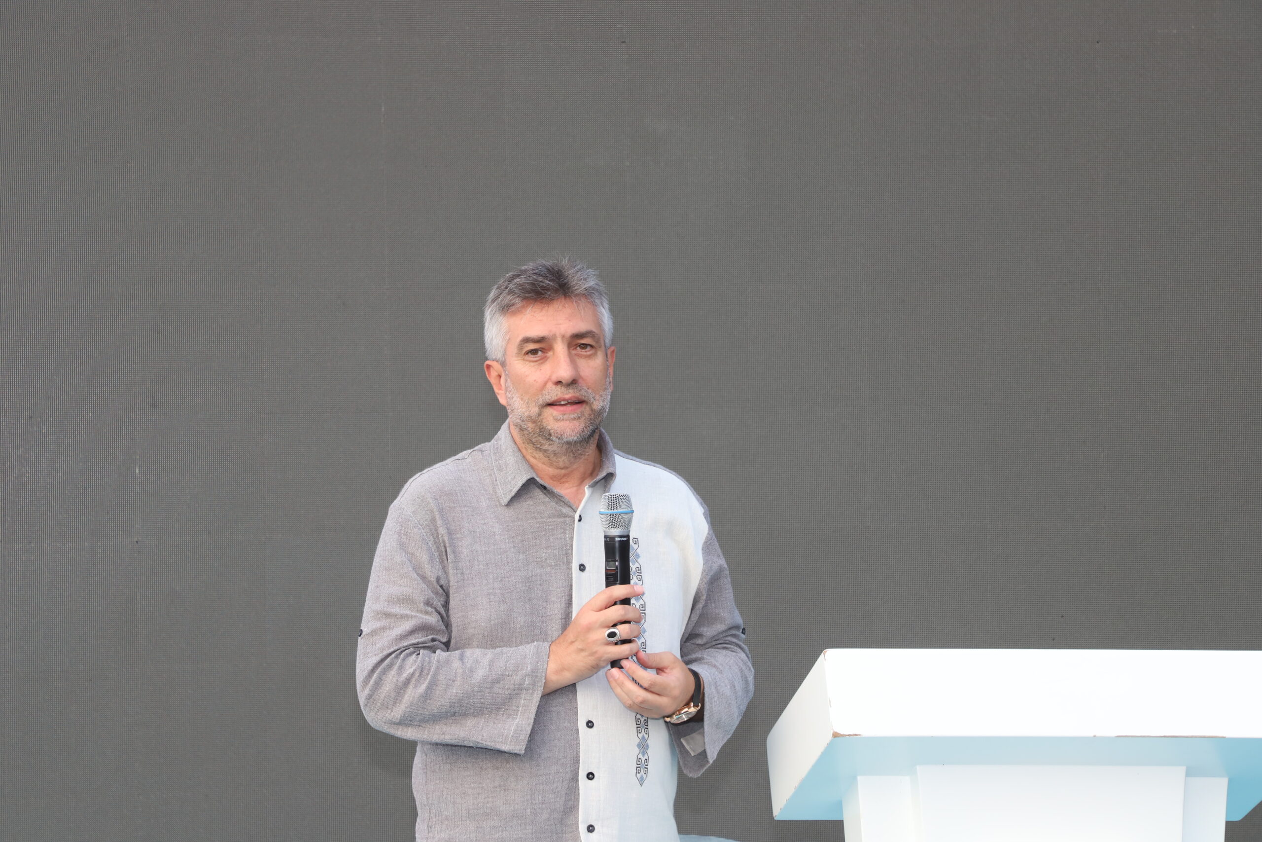 Cumhuriyet’in 100. Yılı anısına hazırlanan 100 metre uzunluğunda Şile Bezi denizle kavuştu