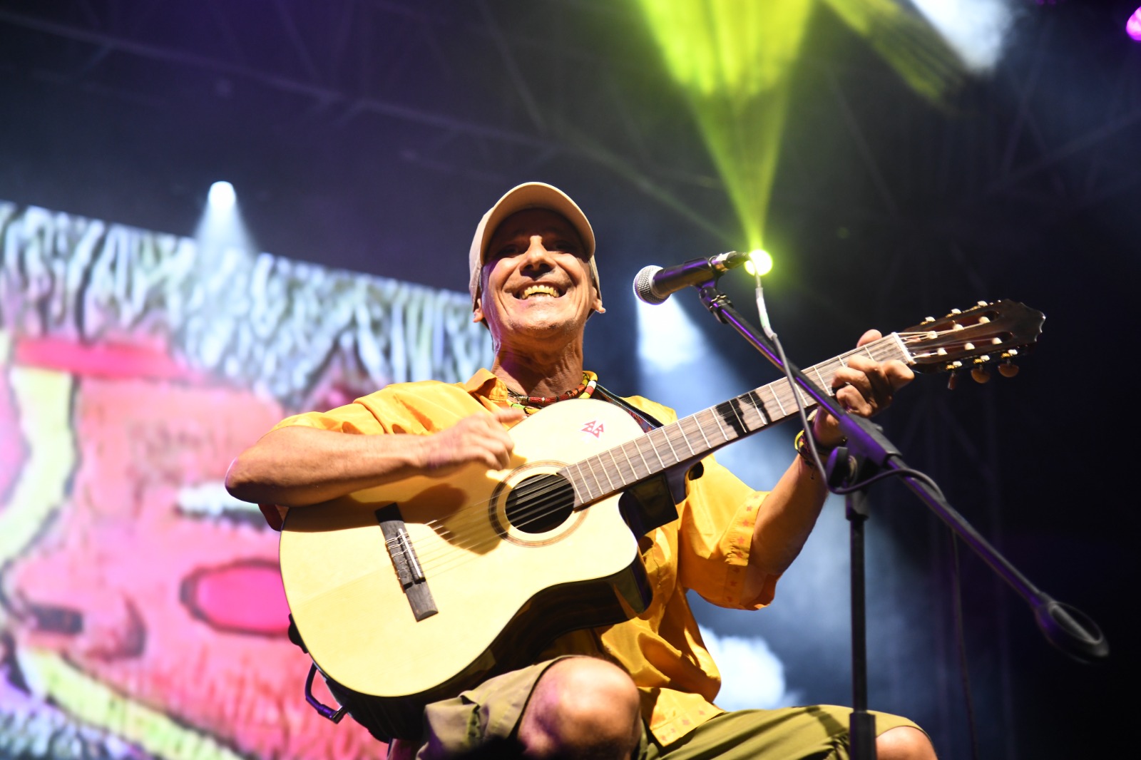 KADIKÖY’DE MANU CHAO RÜZGARI ESTİ