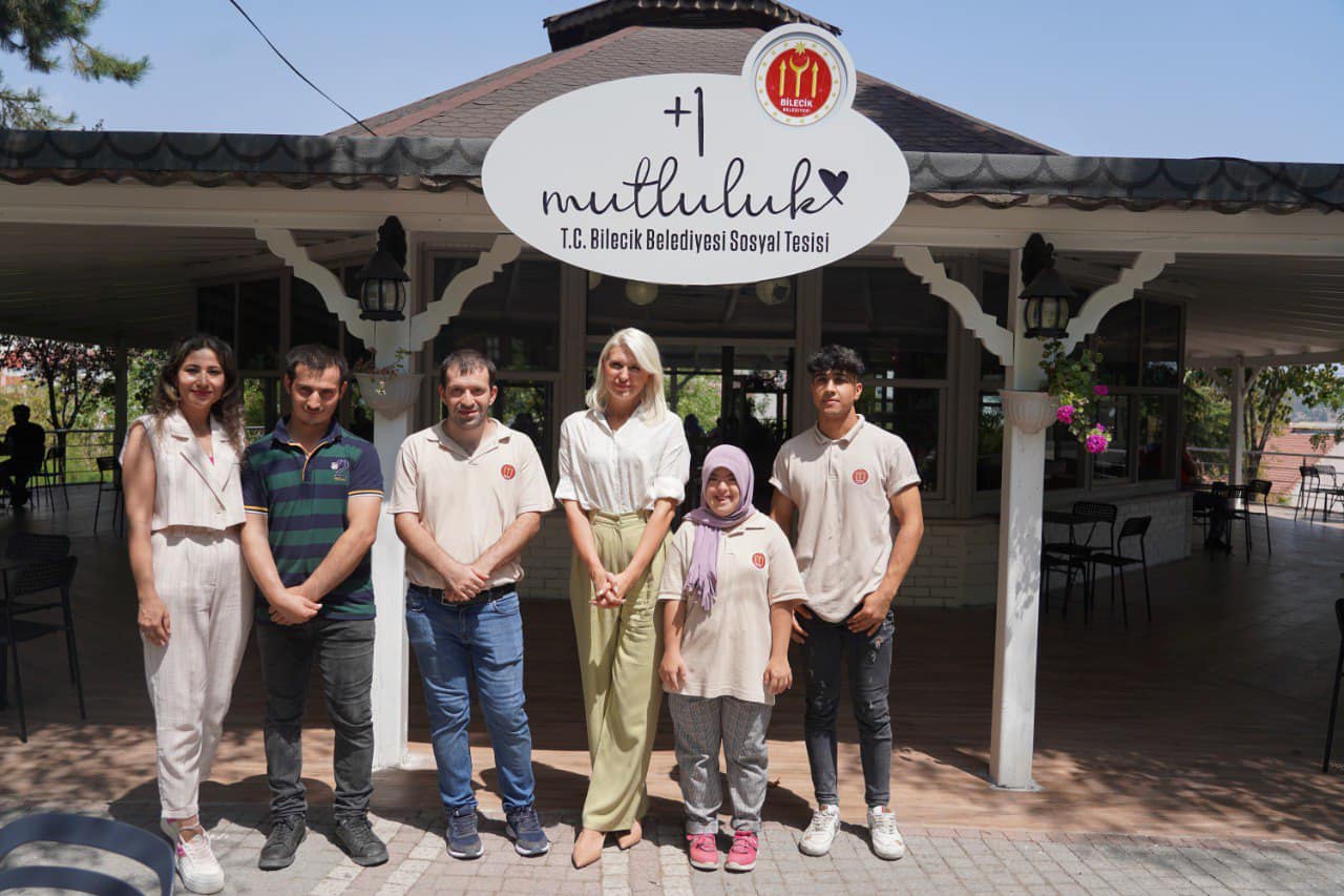 “Sevilen Belediye Başkanı Melek Mızrak Subaşı: Halkla İç İçe Dur Durak Bilmiyor”