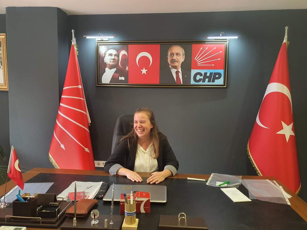 CHP Çekmeköy İlçe Başkanlığını Devralan Melda Tanışman Kadınların Öncü Sesi Olacak