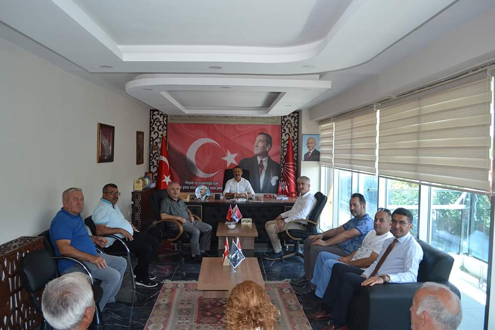 “Zile TSO Yöneticileri, CHP ve MHP İlçe Kongreleri Sonrası Başkanları Tebrik Etmek İçin Ziyaret Gerçekleştirdi”