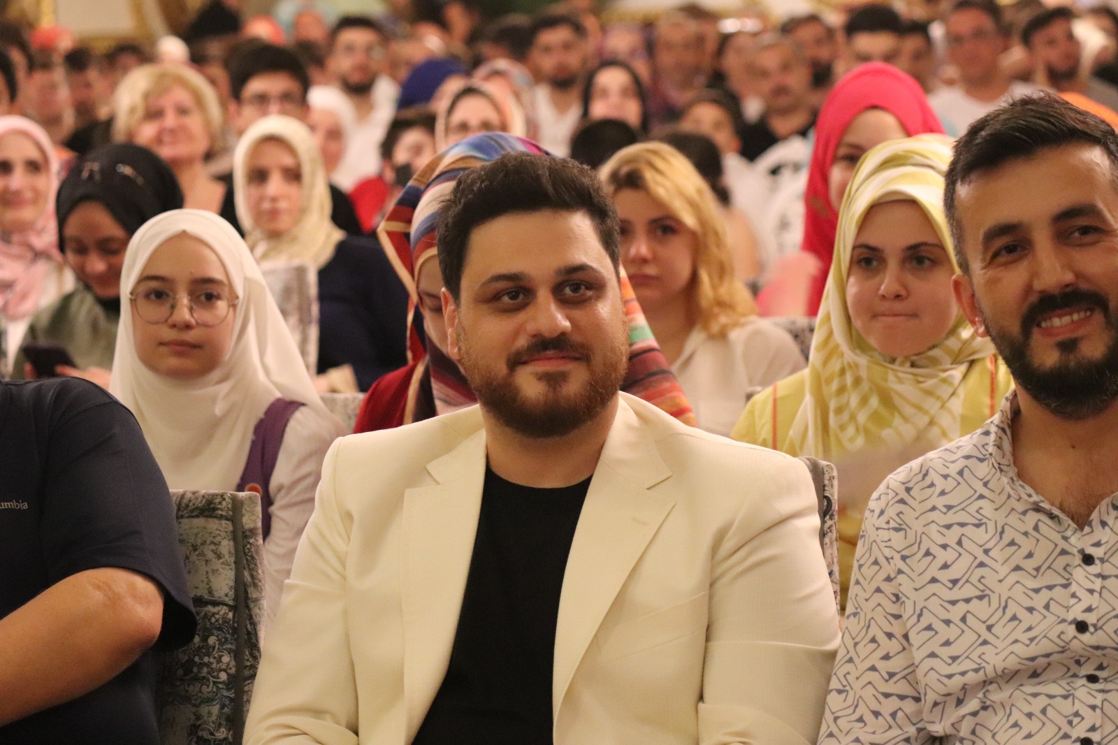 “Türkiye’nin Umudu Gençler: BTP Lideri Hüseyin Baş’ın Kamptaki İddiası”