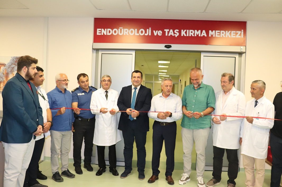 “Çekmeköy’de Endoüroloji ve Taş Kırma Merkezi Açıldı”
