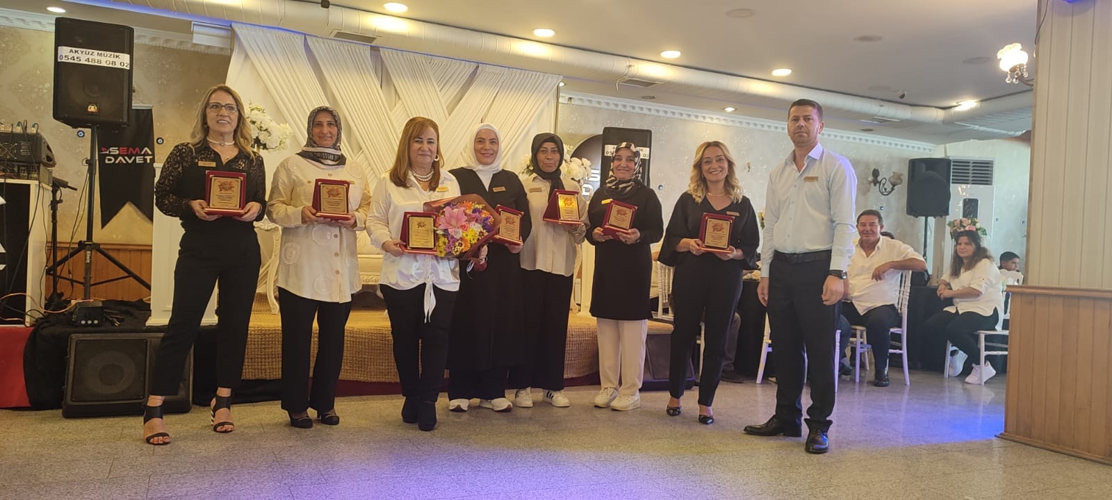 Çekmeköy Kardeşliği Ailesi, Unutulmaz Eğlence Dolu Yardım Etkinliği Sema Davet Salonu’nda Gerçekleştirdi