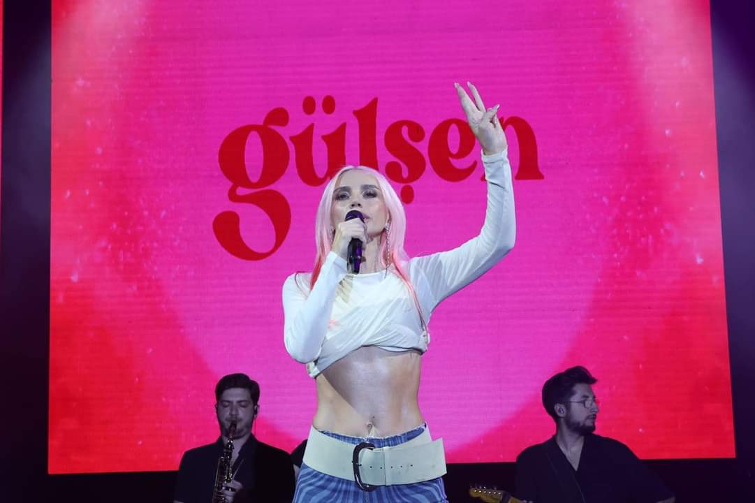 Ataşehir’de Kardeş Kültürler Festivali’nde Gülşen İlk Gün Sahne Aldı