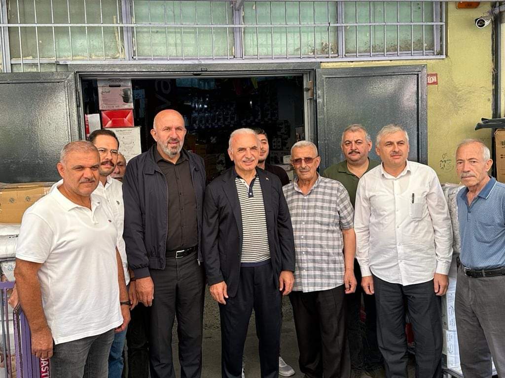 “Necip Fazıl Mahallesi’nde Belediye Başkanı İsmet Yıldırım’ın Ziyareti: Hizmetler ve İstişareler”