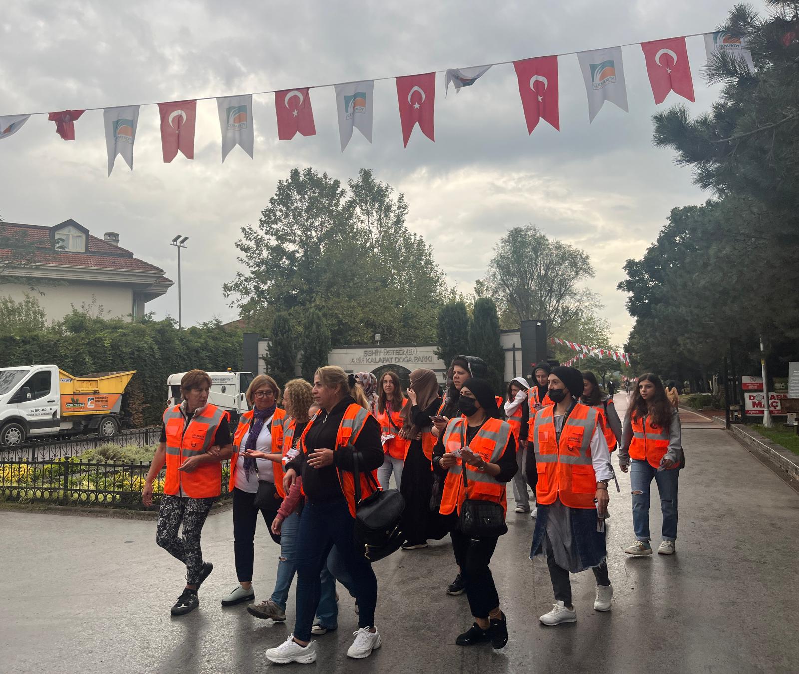 Çekmeköy Sevenler Platformu’ndan Çift Başlı Destek: Çiğdem Ekti Başkan, Hasan Öztürk’e Güç Veriyor!