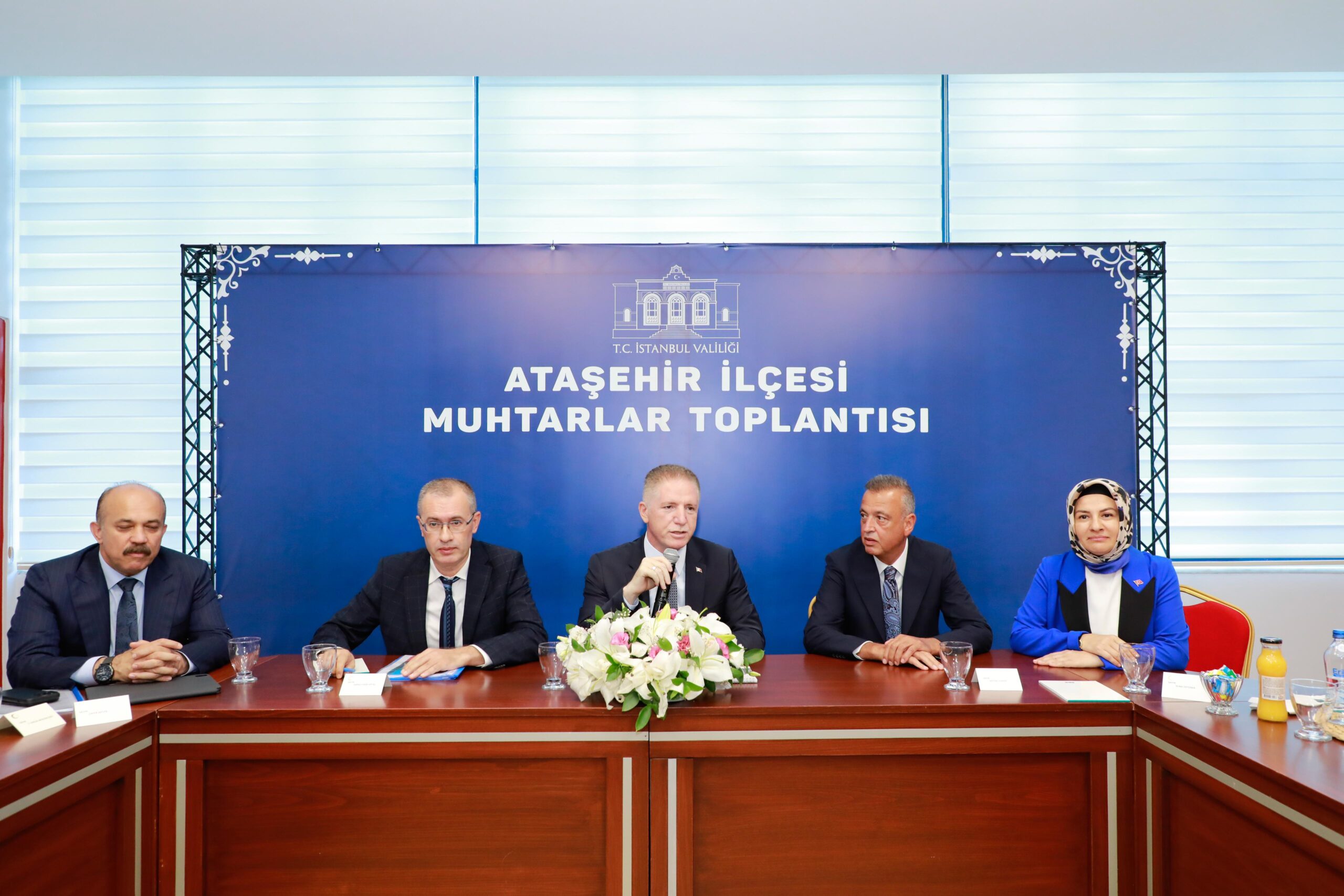 **İstanbul Valisi Davut Gül, Ataşehir Kaymakamlığı ve Belediye Başkanlığı’nı Ziyaret Etti**