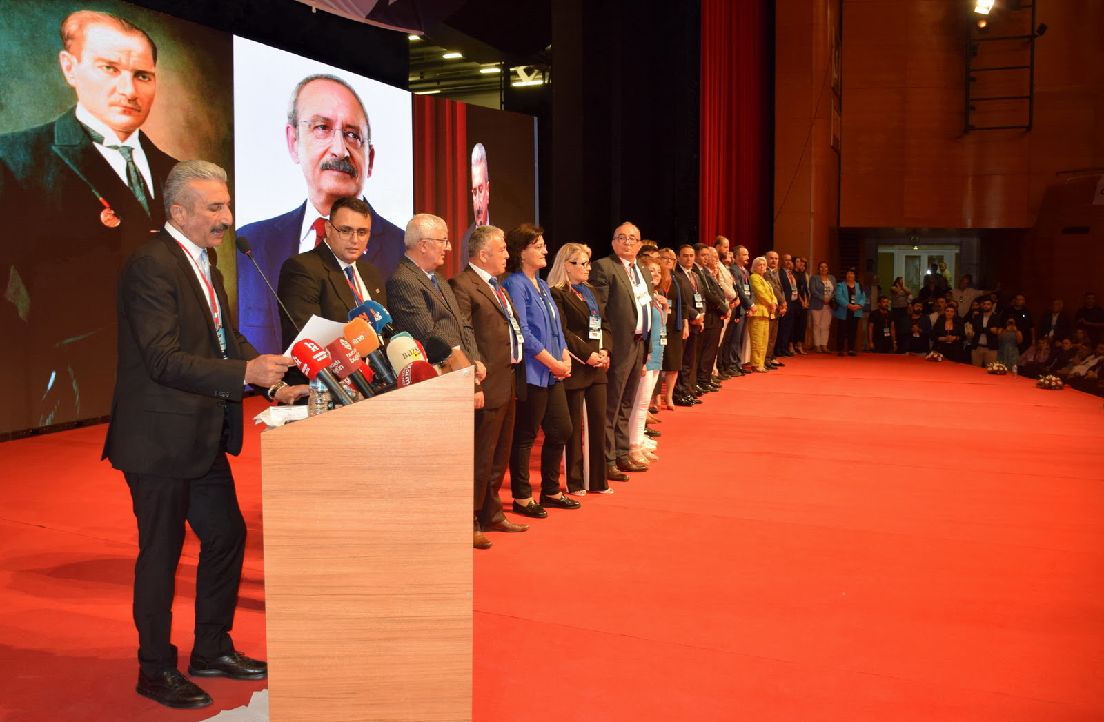 Bursa’da CHP İl Başkanlığına Nihat Yeşiltaş Seçildi