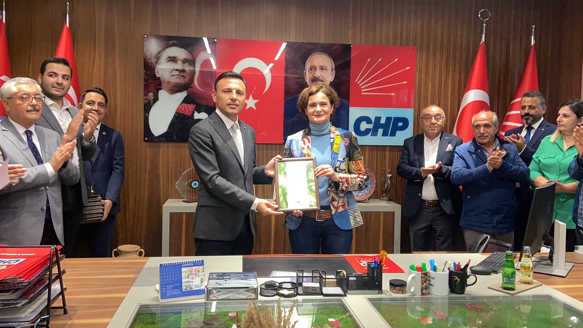 CHP İstanbul İl Başkanlığı Görevi Değişti: Dr. Canan Kaftancıoğlu’dan Özgür Çelik’e Bayrak Teslimi