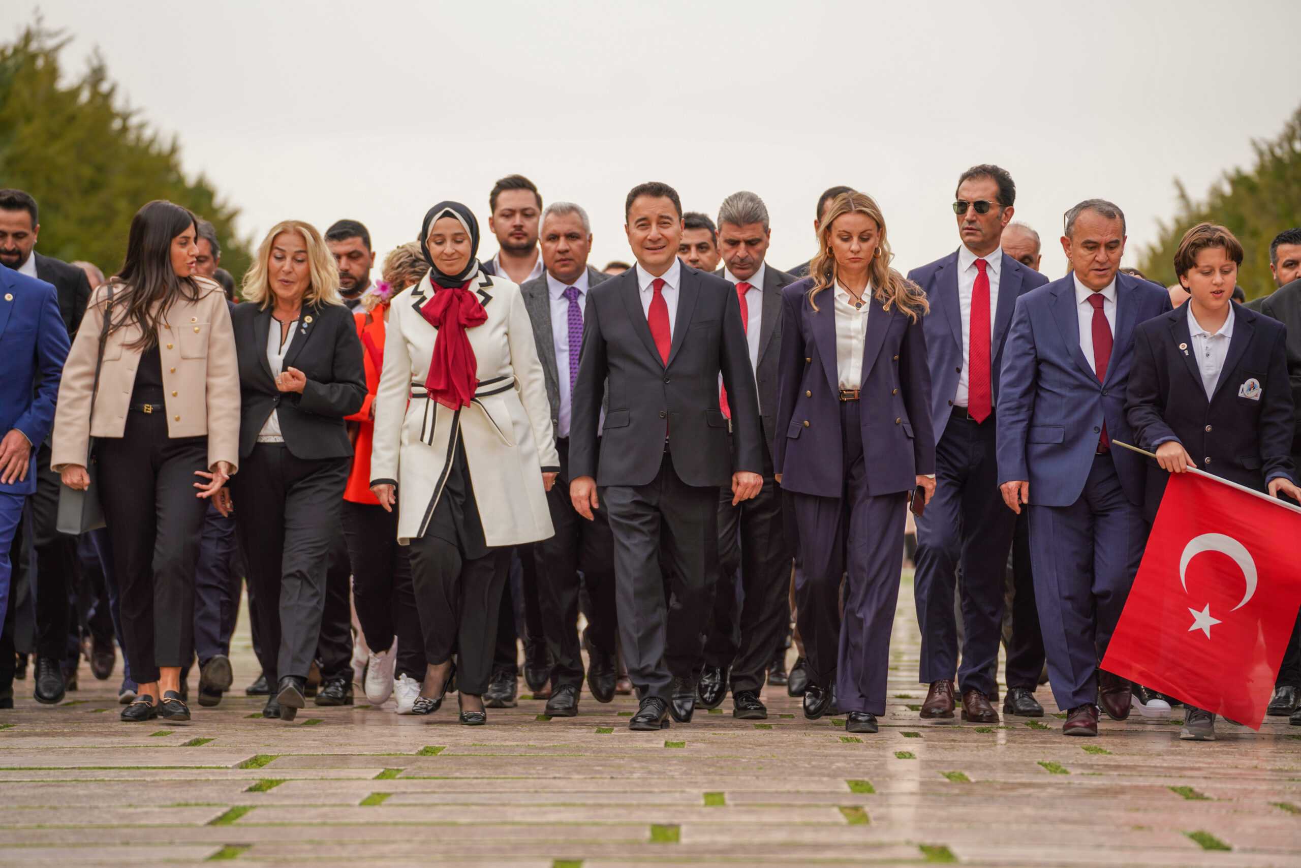 Ali Babacan’dan Anıtkabir’e 100. Yıl ziyareti