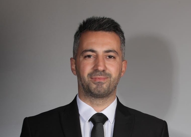 “Sedat Akkuş, İyi Parti İl Yöneticiliğinden İstifa Etti: Mahalli Seçimler İçin Üst Düzey Temsili Hedefliyor”