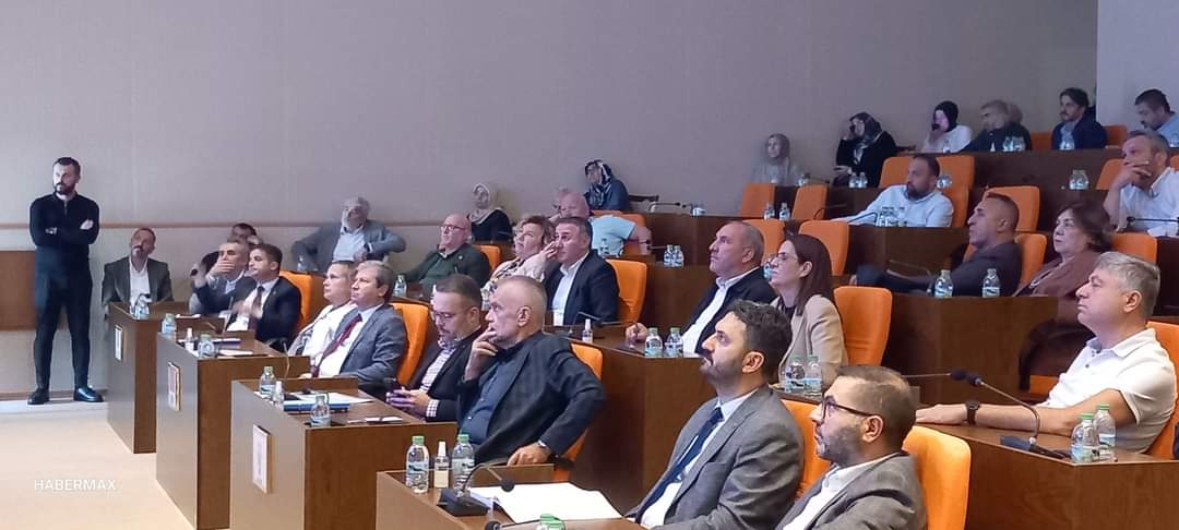 Çekmeköy Belediyesi Bütçe Görüşmelerine Başladı: İcraatlar ve Eleştiriler Masada